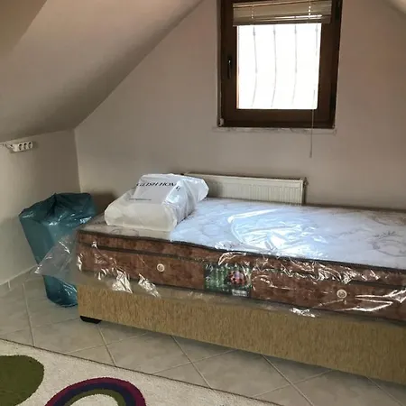 בית אירוח Sengul Villa מרמריס