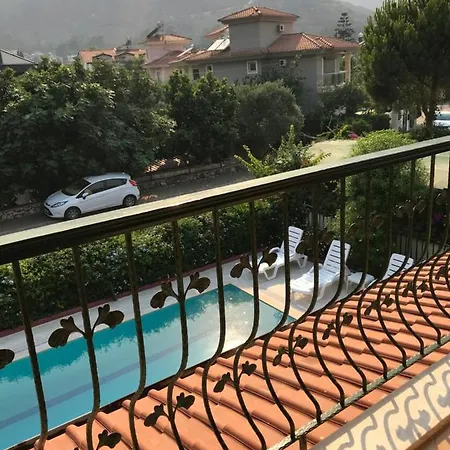 Sengul Villa בית אירוח *