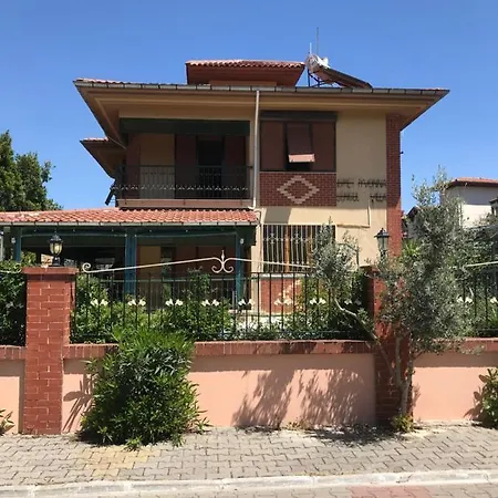 בית אירוח Sengul Villa